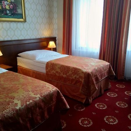 Hotel Kopernik ชีโคชีแนค ภายนอก รูปภาพ