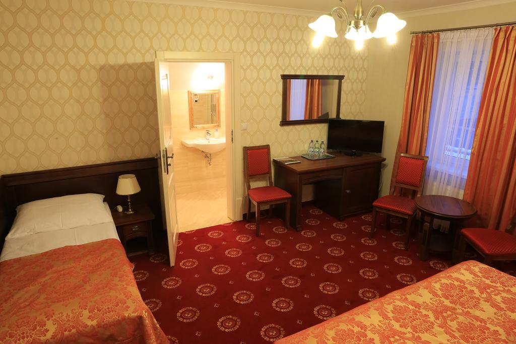 Hotel Kopernik ชีโคชีแนค ห้อง รูปภาพ