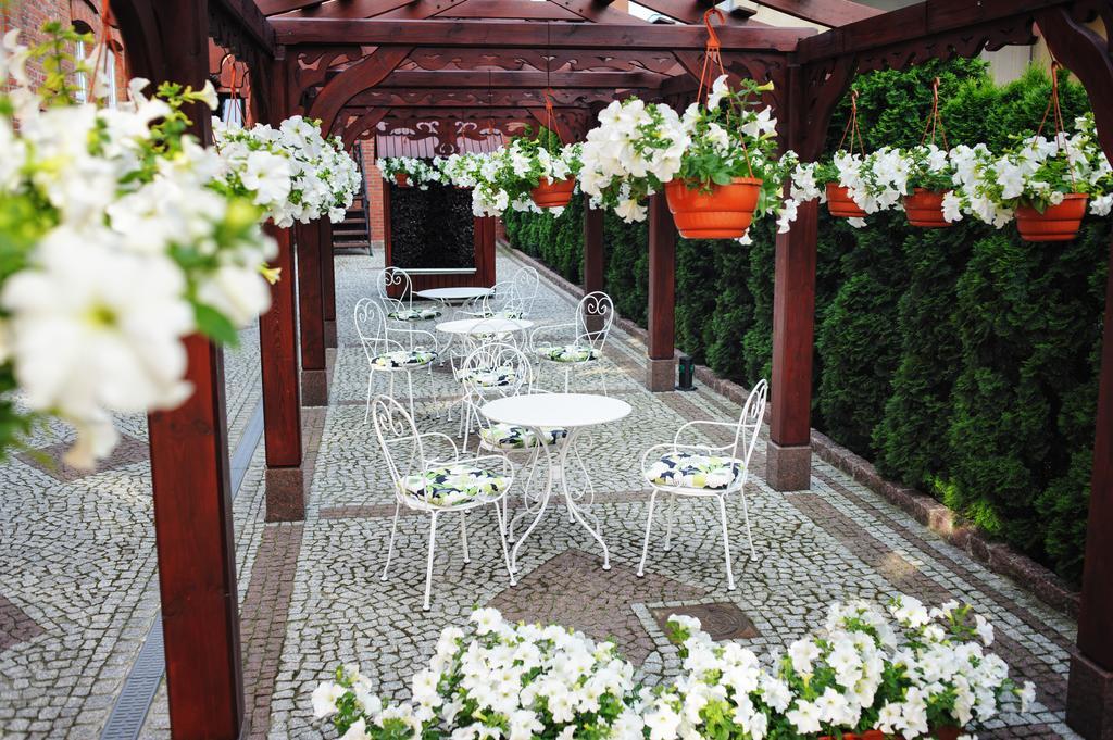 Hotel Kopernik ชีโคชีแนค ภายนอก รูปภาพ