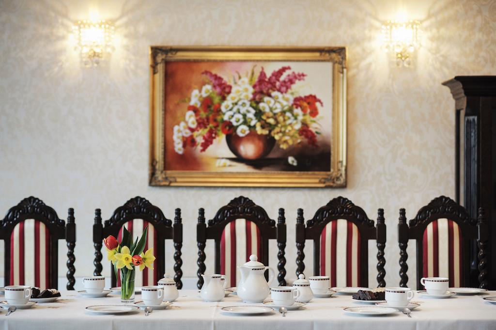 Hotel Kopernik ชีโคชีแนค ภายนอก รูปภาพ